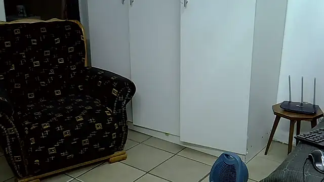 HipsDontLieX95 online show from January 13, 9:19 pm