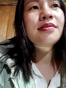 yelow-bee online show from November 17, 12:22 am