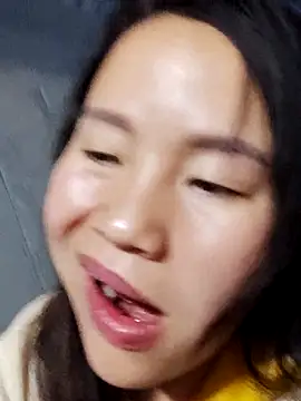 yelow-bee online show from December 22, 1:47 pm