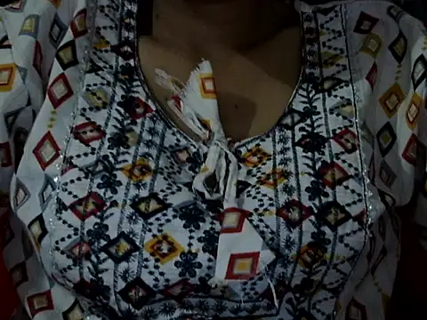 SEXY PRIYA83 online show from May 6, 5:06 pm