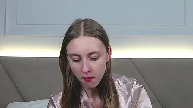 RachaelCute online show from December 2, 6:26 am