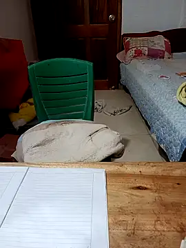 Feeling-hot online show from December 21, 3:44 am