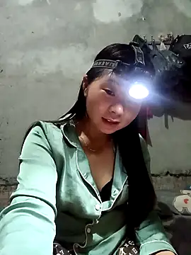 vangkt-cute online show from April 18, 7:58 pm