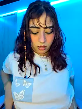 Sarah Lark- online show from March 3, 11:11 pm