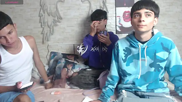 axel milo kairo and noa online show from December 16, 7:20 pm