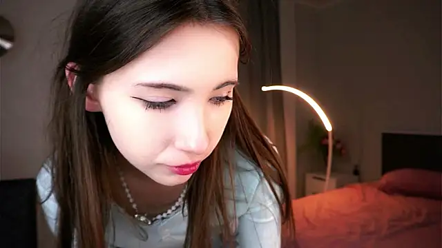 NanceeWestaway online show from November 27, 2:20 pm