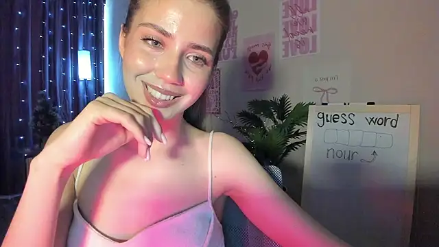 Aurora Glow21 online show from March 12, 1:25 pm