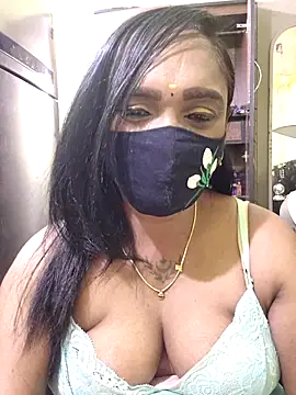 Dharshini98 online show from March 25, 9:17 pm