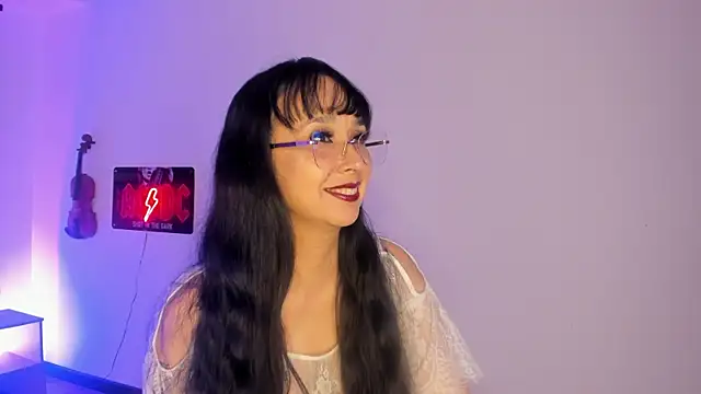 kata leinn online show from November 18, 8:32 pm