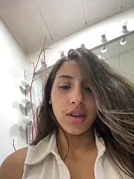 Paulett Smith online show from November 22, 1:52 am