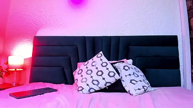 VictoriaRouge  online show from March 10, 5:22 am