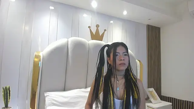 roxyflame  online show from May 6, 11:36 am