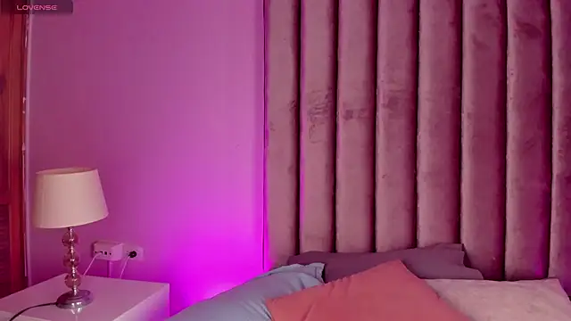 GabrielaSuarez  online show from June 29, 7:46 pm