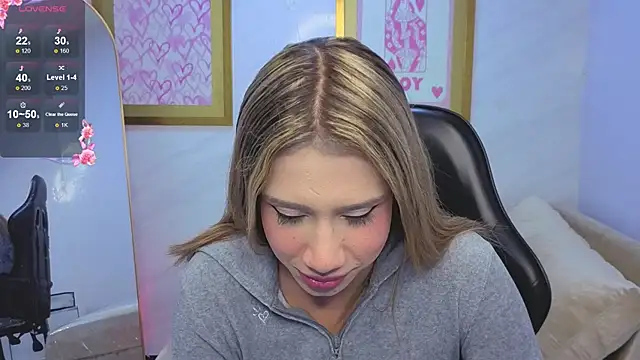 Evy Luxx v online show from April 9, 3:42 am