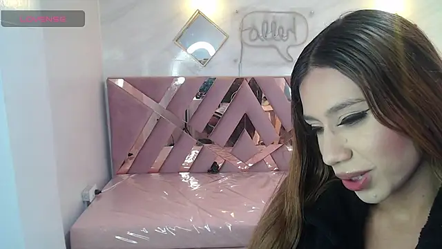 Evy Luxx v online show from December 18, 4:06 am