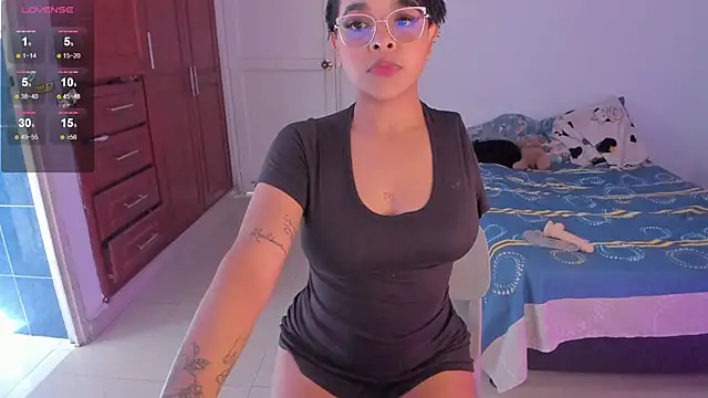 Tatiana-Jaaramillo online show from April 18, 3:25 pm