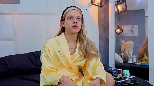 Valentino moretti online show from May 15, 11:24 am