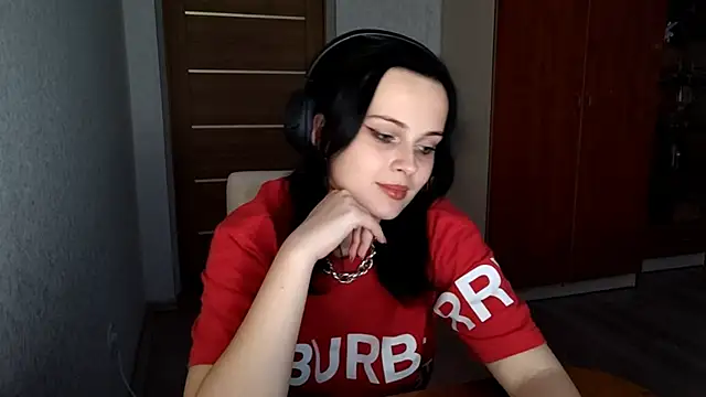 LouiseMarengo online show from December 5, 2:18 pm