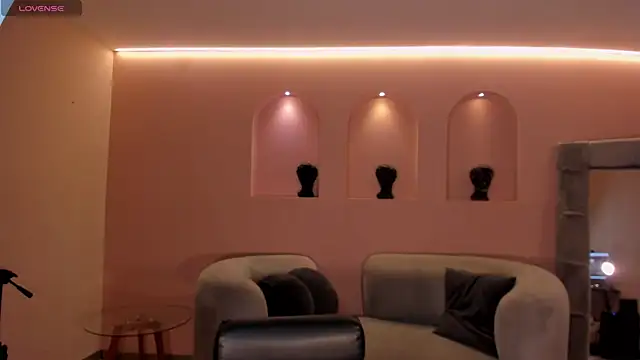 HaileyRoss  online show from January 7, 5:49 pm