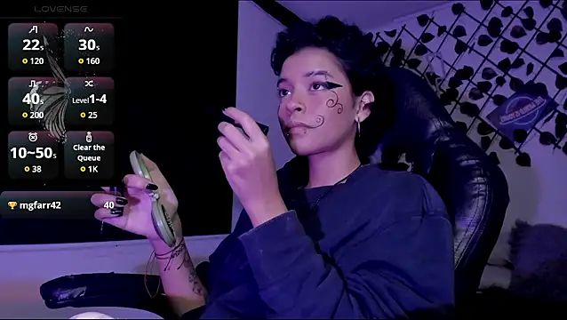 Anny Kiitty online show from April 20, 4:04 am