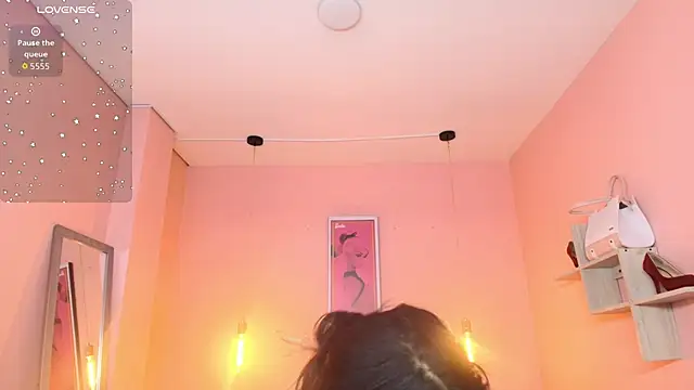 Milu carbajal x online show from December 17, 8:13 pm