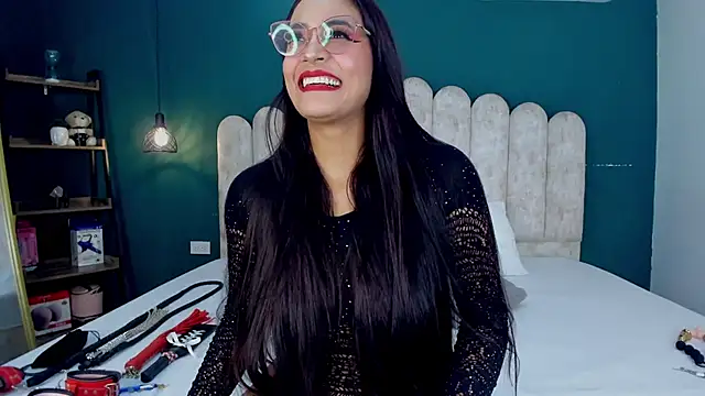 Lilith Russoo online show from November 25, 2:19 pm