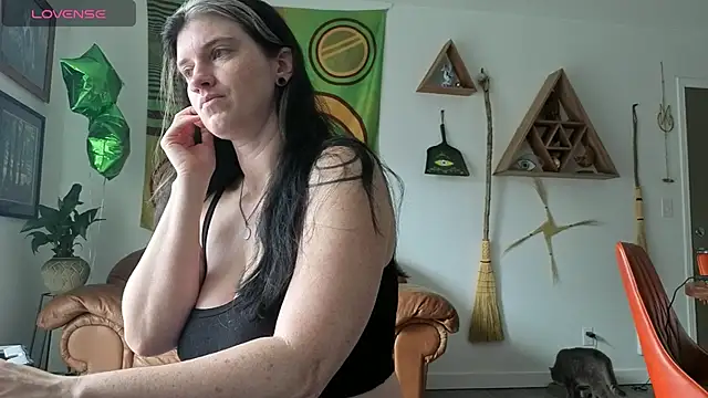 bruisedblossoms online show from April 3, 5:00 pm