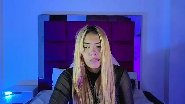 KloeeCavallier online show from March 5, 12:34 pm