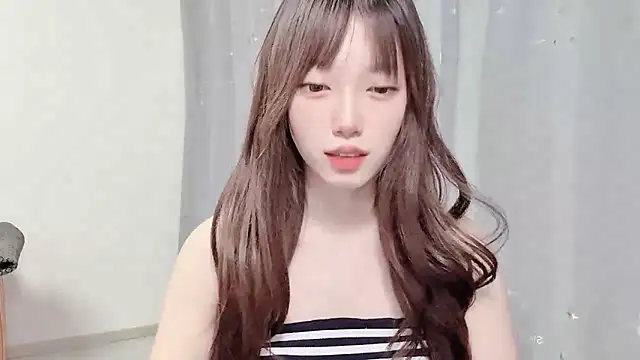 yuyayayu online show from November 28, 3:04 pm