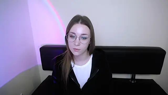 MillaTems  online show from November 18, 10:27 am