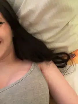 bettyButterfly online show from May 31, 12:33 pm
