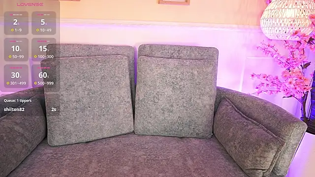 MeganLowell online show from April 10, 7:20 pm