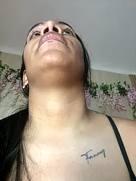 ArielleMillerr- online show from January 5, 5:49 pm