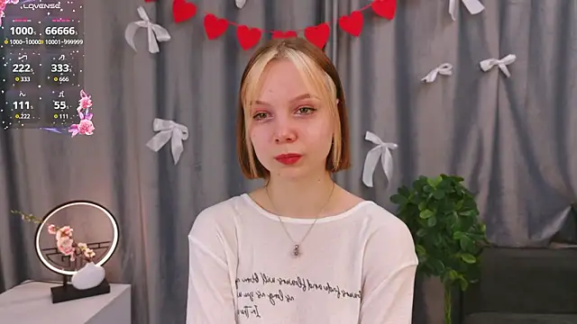 UmbraVelour online show from February 15, 1:21 pm