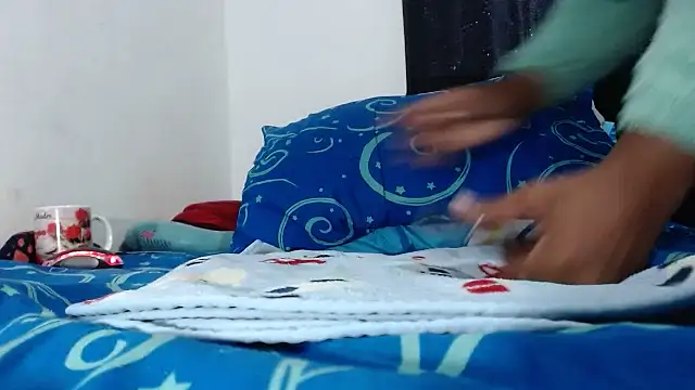 ebony cristal 1 online show from April 23, 11:17 am