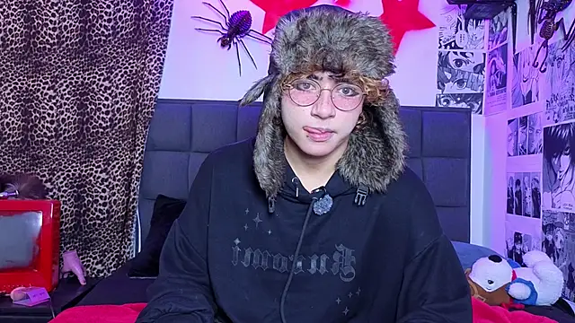 Apolo Ushi online show from December 4, 5:24 pm