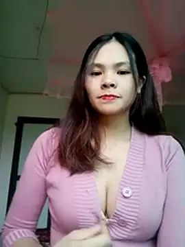 quynhquynh  online show from January 17, 5:48 am
