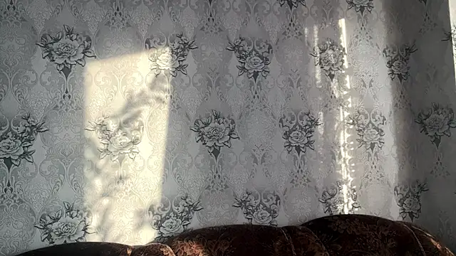 DebbiGoodknight online show from January 18, 8:54 am