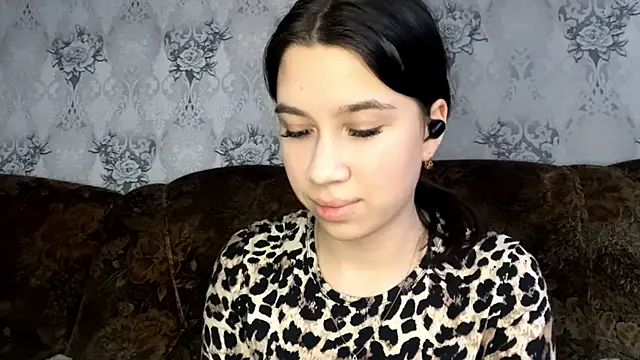 DebbiGoodknight online show from December 16, 9:48 am