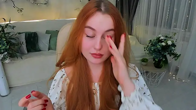 AirySilhouette online show from December 4, 10:06 am