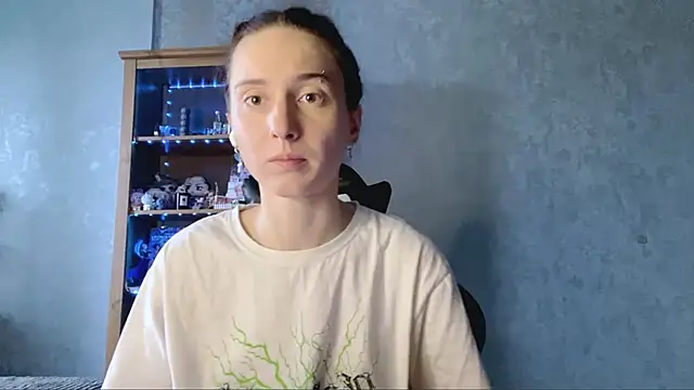 CyberAIice online show from November 21, 6:04 am