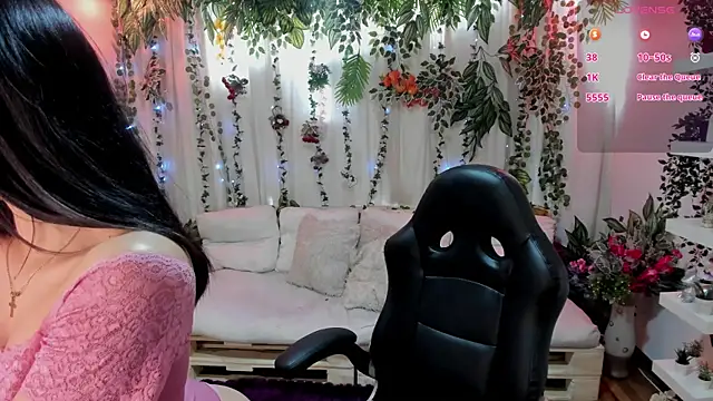 little xioo  online show from January 16, 8:49 pm