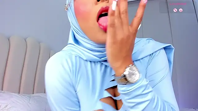 Amira-Zahra online show from April 10, 10:16 pm