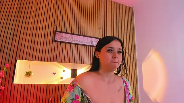 SaraLondon13 online show from November 23, 9:38 pm