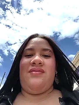 Kendra-daring online show from April 8, 6:21 pm