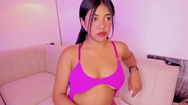 emmyheart7 online show from February 4, 6:49 am