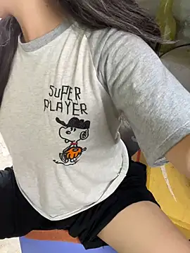 XndSeraphina online show from March 9, 4:59 am