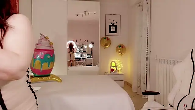 FlirtyFox  online show from April 5, 1:54 pm