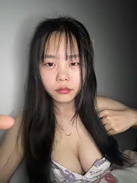 Kiee-lee online show from March 1, 5:45 pm