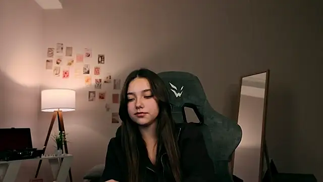 Vexorine online show from November 30, 8:13 pm